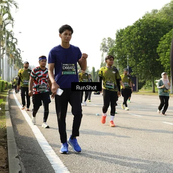 Runner Photo 6987238