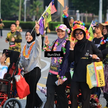 Runner Photo 6987244