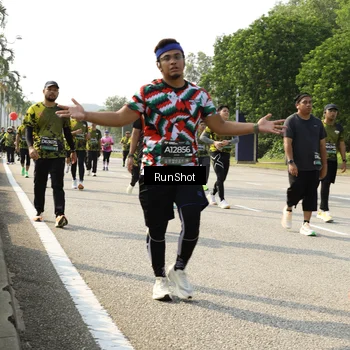 Runner Photo 6987249