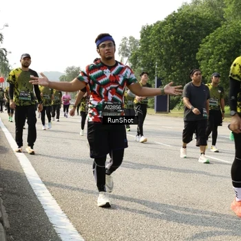 Runner Photo 6987258