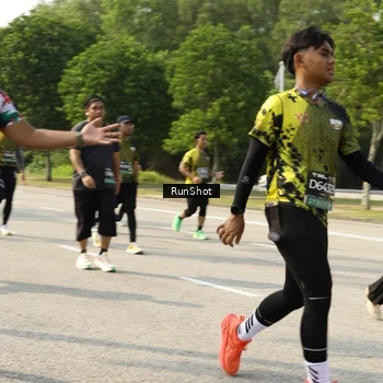 Runner Photo 6987262