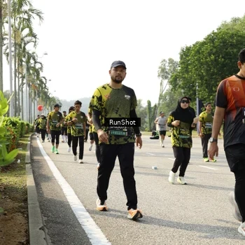 Runner Photo 6987282