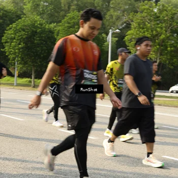 Runner Photo 6987301