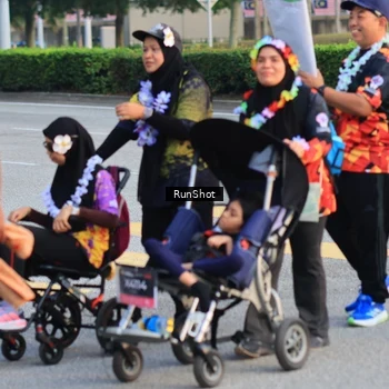 Runner Photo 6987310