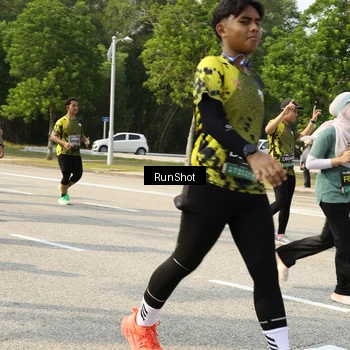Runner Photo 6987312