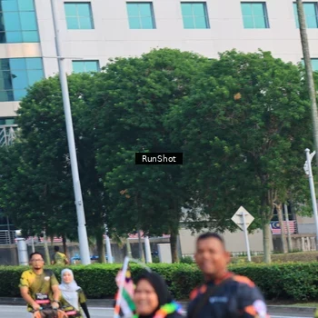 Runner Photo 6987316