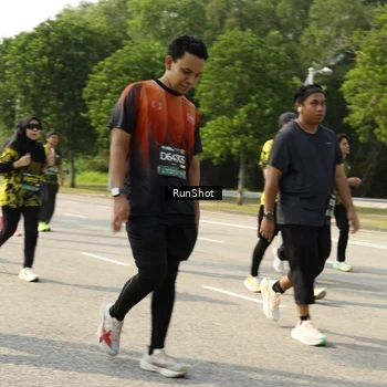 Runner Photo 6987319