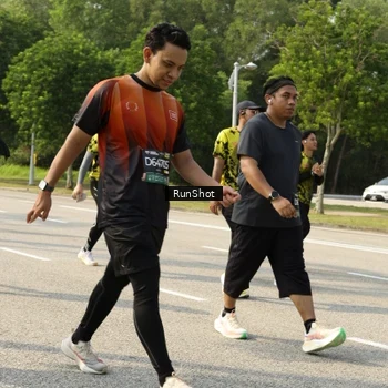 Runner Photo 6987320