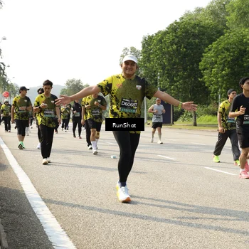 Runner Photo 6987336