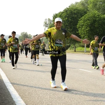 Runner Photo 6987339