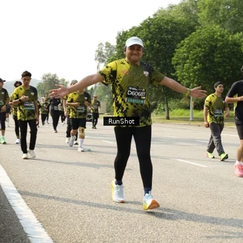Runner Photo 6987344