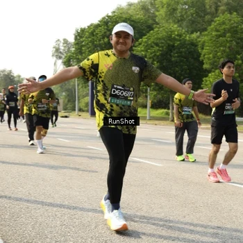 Runner Photo 6987348