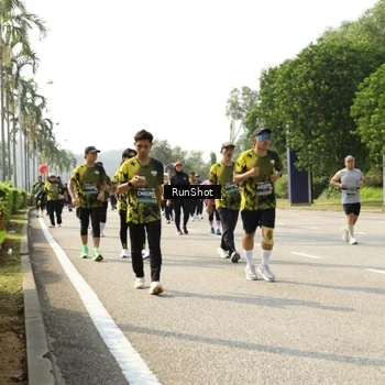 Runner Photo 6987357