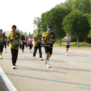 Runner Photo 6987360