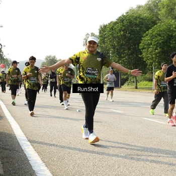 Runner Photo 6987368
