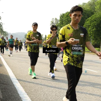 Runner Photo 6987398