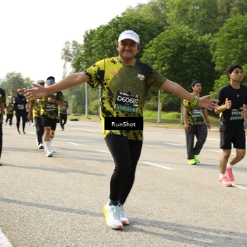 Runner Photo 6987407