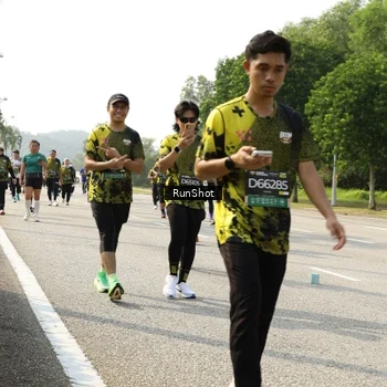 Runner Photo 6987422