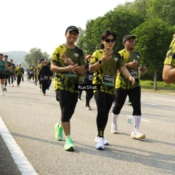 Runner Photo 6987425
