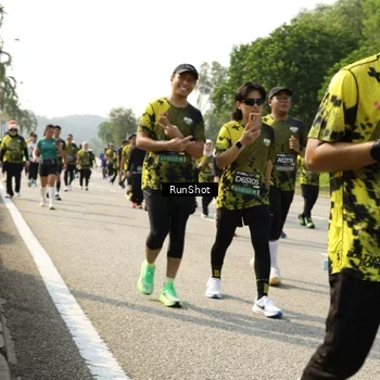 Runner Photo 6987429