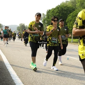 Runner Photo 6987432