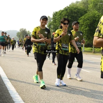 Runner Photo 6987434