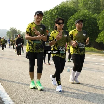 Runner Photo 6987437