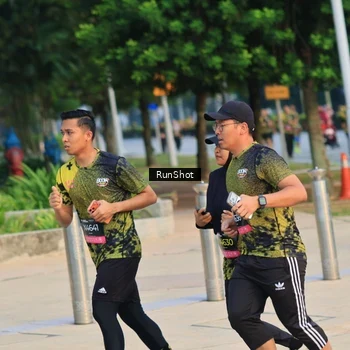 Runner Photo 6987452