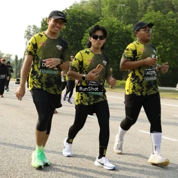 Runner Photo 6987455
