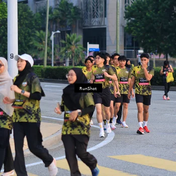 Runner Photo 6987468