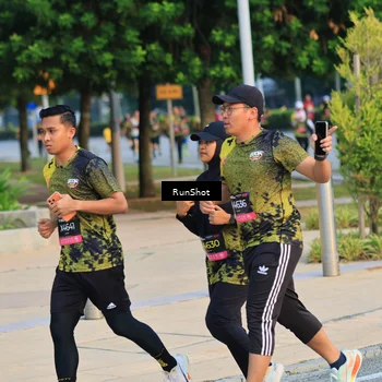 Runner Photo 6987469