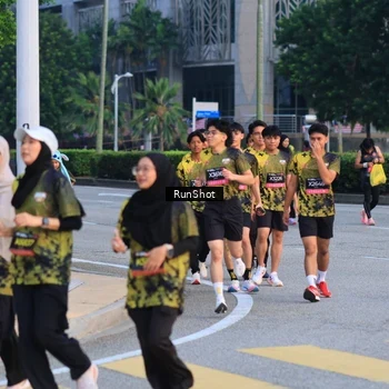 Runner Photo 6987486