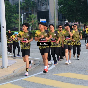 Runner Photo 6987489