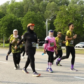 Runner Photo 6987498