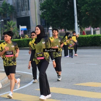 Runner Photo 6987508