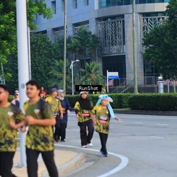 Runner Photo 6987518