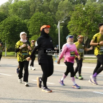 Runner Photo 6987525