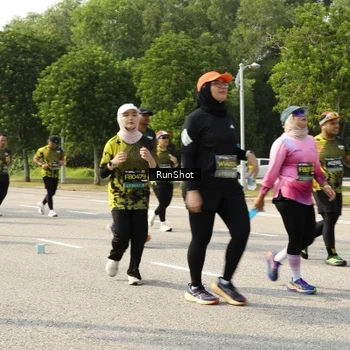 Runner Photo 6987526