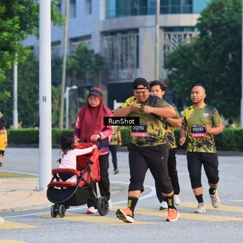 Runner Photo 6987543