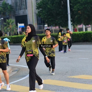 Runner Photo 6987546