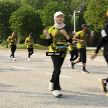 Runner Photo 6987549