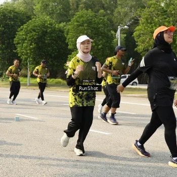 Runner Photo 6987550