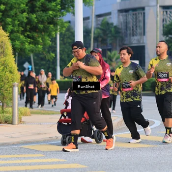 Runner Photo 6987565