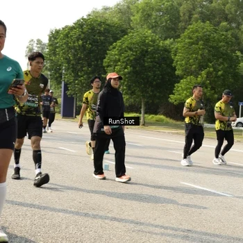 Runner Photo 6987584