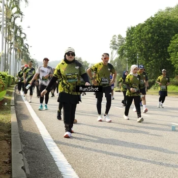 Runner Photo 6987585