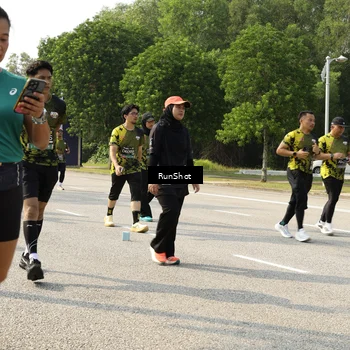 Runner Photo 6987589