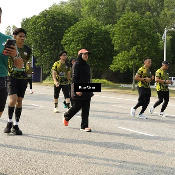 Runner Photo 6987591