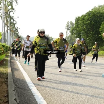 Runner Photo 6987592