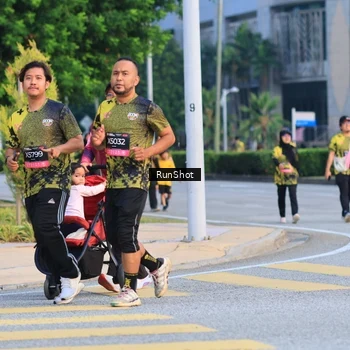 Runner Photo 6987599
