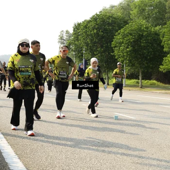 Runner Photo 6987611